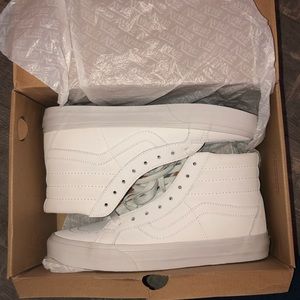 Vans Brand New White High Top’s